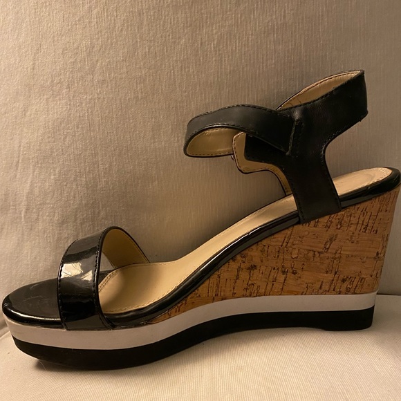 2 pairs of elegant heels - Picture 2 of 6